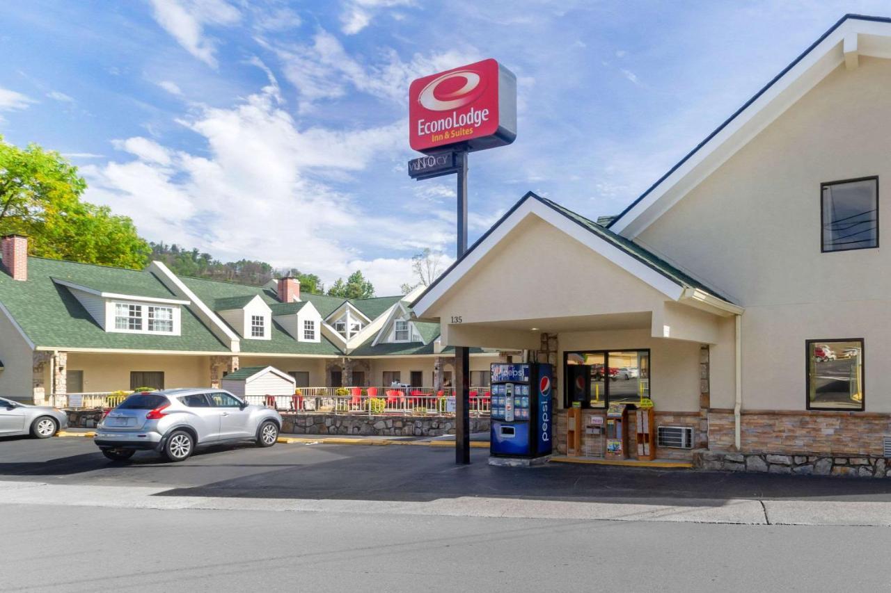 Econo Lodge Inn & Suites Gatlinburg At The Convention Center Luaran gambar