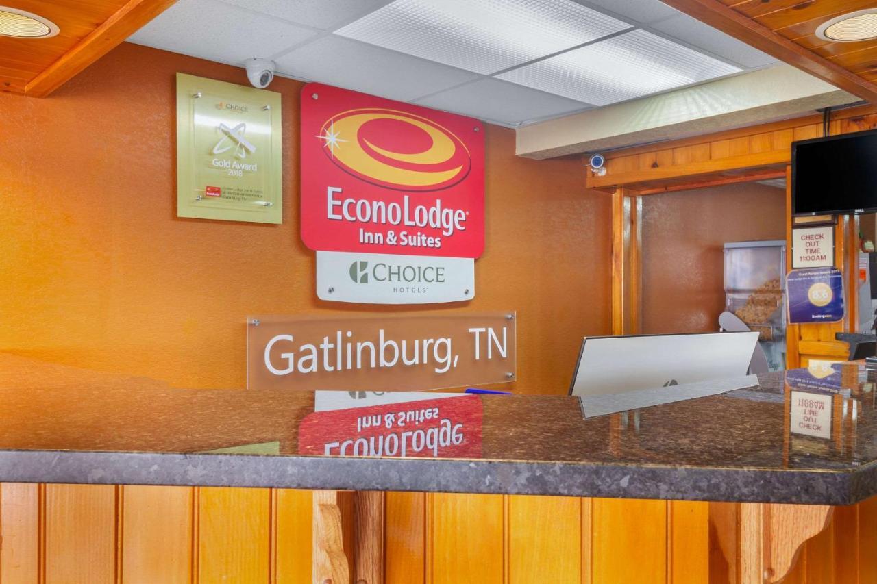 Econo Lodge Inn & Suites Gatlinburg At The Convention Center Luaran gambar