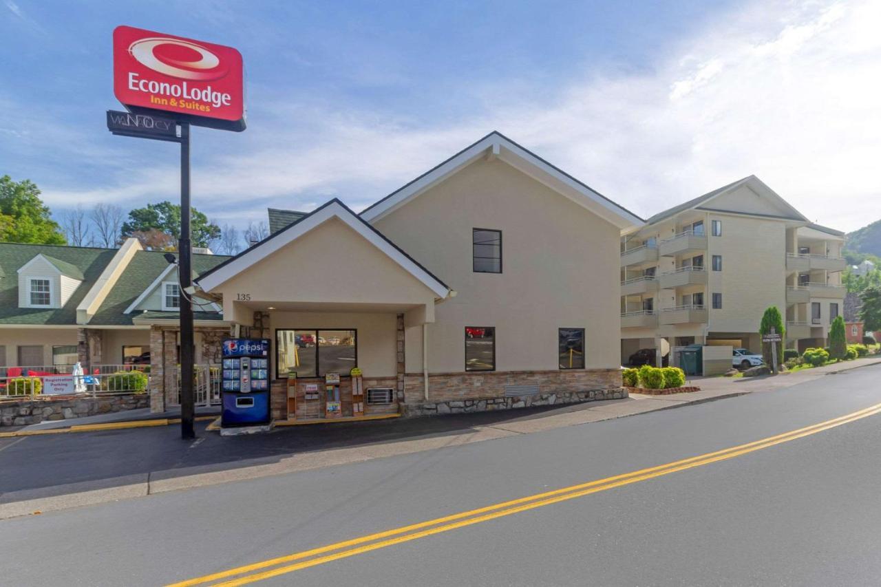 Econo Lodge Inn & Suites Gatlinburg At The Convention Center Luaran gambar
