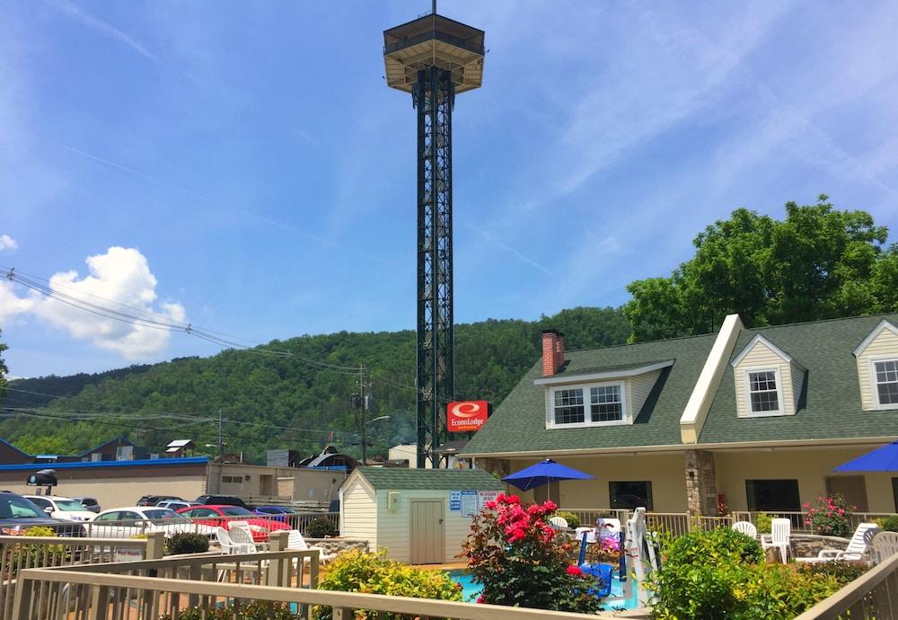 Econo Lodge Inn & Suites Gatlinburg At The Convention Center Luaran gambar