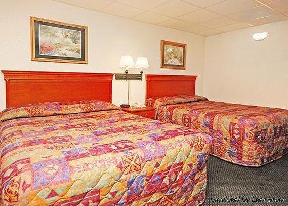 Econo Lodge Inn & Suites Gatlinburg At The Convention Center Bilik gambar