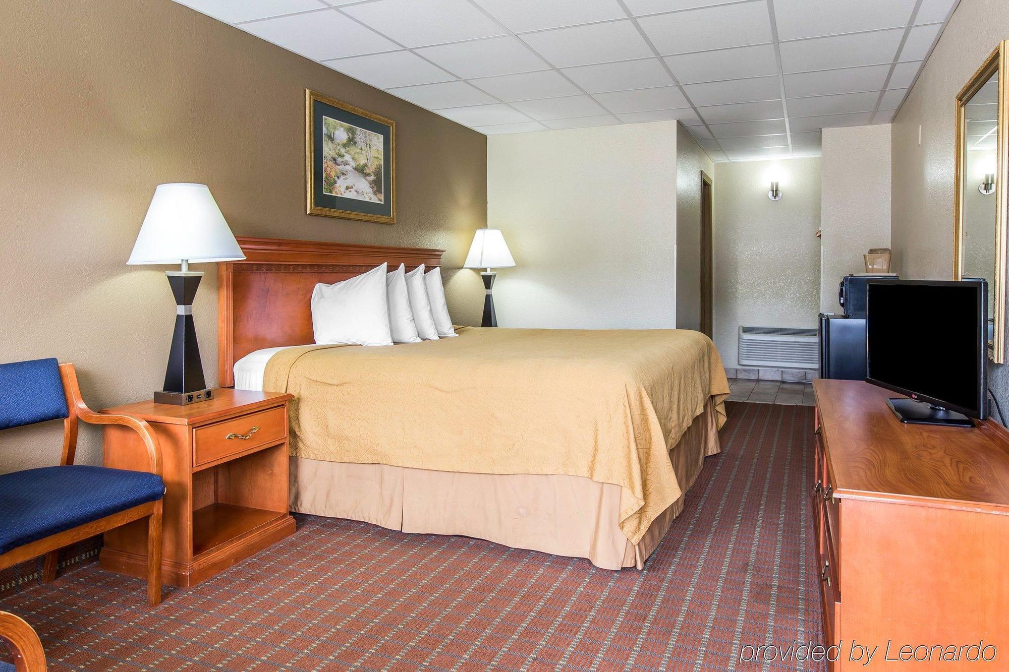 Econo Lodge Inn & Suites Gatlinburg At The Convention Center Luaran gambar